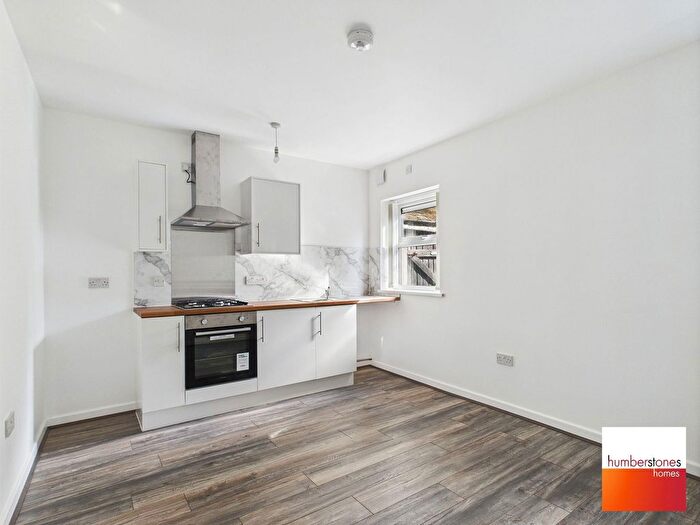 1 Bedroom Flat To Rent In Grammar School Lane, Halesowen, West Midlands, B63