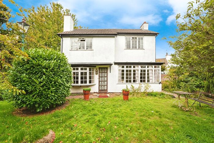 4 Bedroom Cottage For Sale In Dilmore Lane, Fernhill Heath, Worcester, Worcestershire, WR3