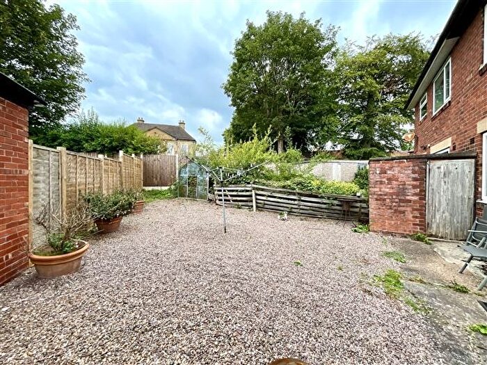 3 Bedroom Semi-Detached House For Sale In Redthorn Road, Handsworth, Sheffield, S13