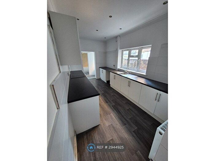 3 Bedroom Terraced House To Rent In Sidney St, Cleethorpes, DN35