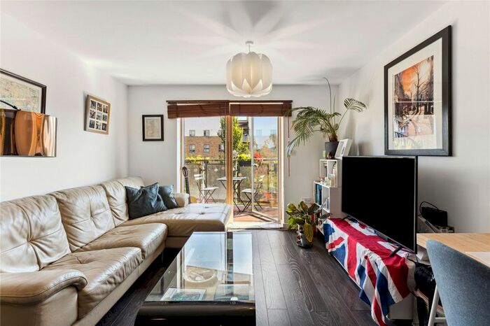 1 Bedroom Flat To Rent In New Clocktower Place, Islington, N7