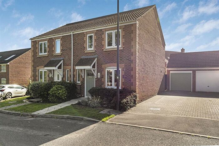 3 Bedroom Semi-Detached House For Sale In Green Crescent, Frampton Cotterell, BS36