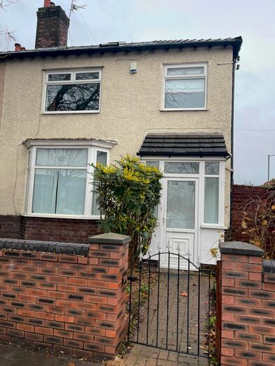 4 Bedroom Semi-Detached House To Rent In Mary's Road, Liverpool, L19