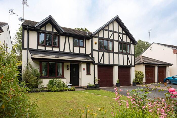 5 Bedroom Detached House For Sale In Coppice Close, Fremington, EX31
