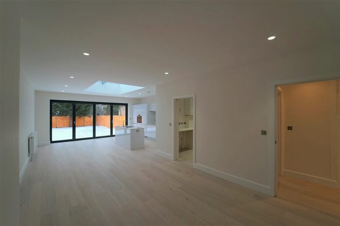 4 Bedroom End Of Terrace House To Rent In Leigh Gardens, London, NW10