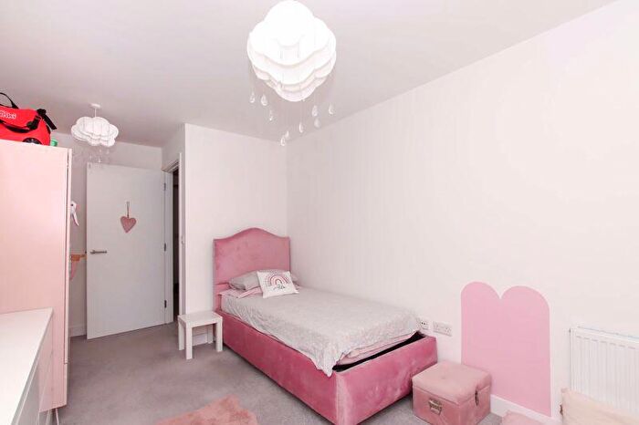 2 Bedroom Flat For Sale In Dacorum Way, Hemel Hempstead, HP1