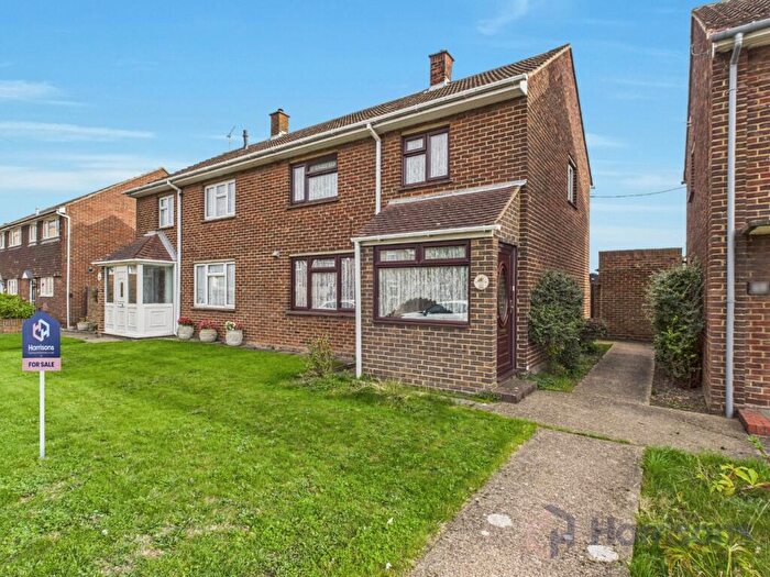 3 Bedroom Semi Detached House For Sale In North Street, Sittingbourne, ME10