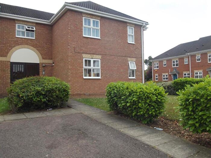 1 Bedroom Flat To Rent In Osprey Road, Waltham Abbey, EN9
