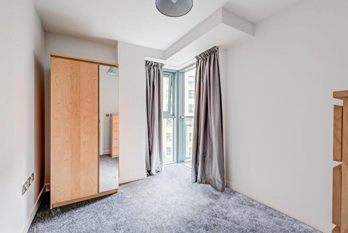 2 Bedroom Apartment To Rent In West One Panorama, Fitzwilliam Street, Sheffield, S1