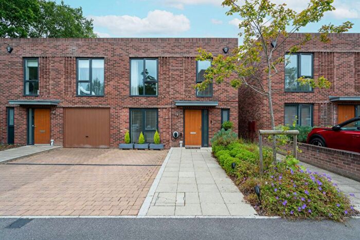 4 Bedroom Semi-Detached House For Sale In Barnes Wallis Way, St Albans, St Albans, AL2