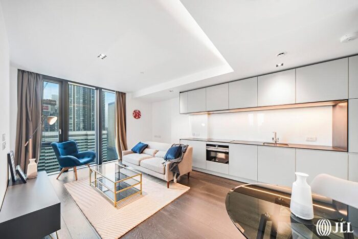 1 Bedroom Apartment To Rent In Amory Tower, Marsh Wall, E14