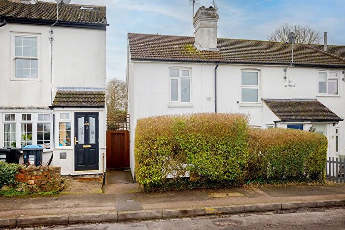 2 Bedroom End Terrace House For Sale In Park Road, Caterham, CR3