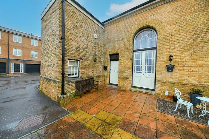 2 Bedroom Terraced House To Rent In Cockleshell Square, Gosport, PO12