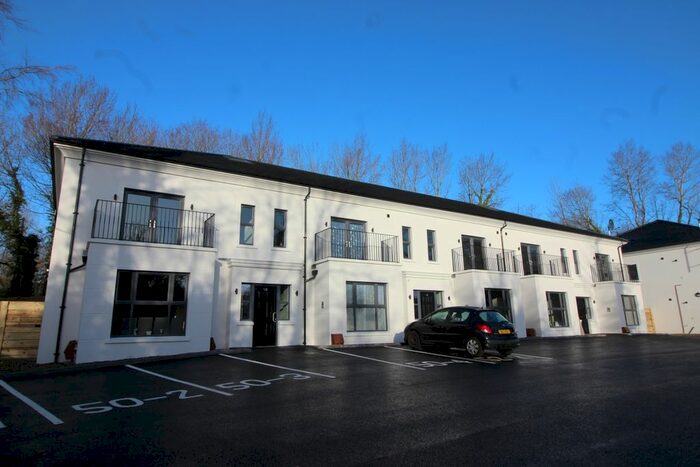 2 Bedroom Flat To Rent In The Cutts, Dunmurry, Belfast, BT17
