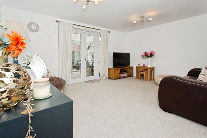 3 Bedroom Terraced House For Sale In Sterling Way, Upper Cambourne, Cambridge, CB23