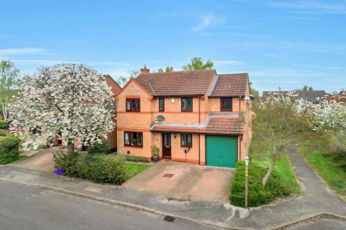 5 Bedroom Detached House For Sale In Hindemith Gardens, Old Farm Park, MK7
