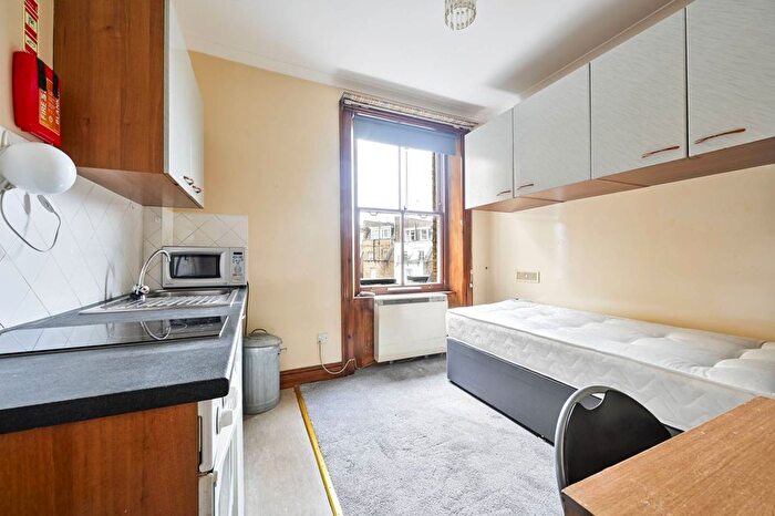 Studio To Rent In Collingham Road, Earls Court, London, SW5