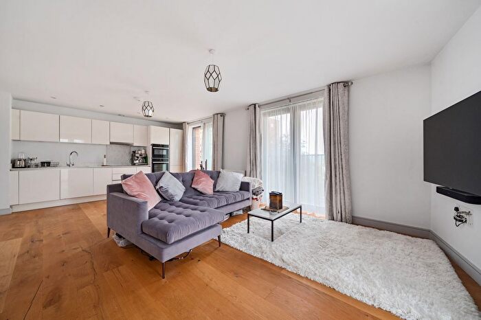 2 Bedroom Flat For Sale In French Yard, Bristol, BS1