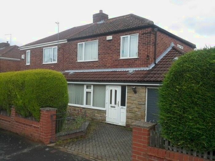 3 Bedroom Semi-Detached House To Rent In Cherry Tree Crescent, Wickersley, Rotherham, S66