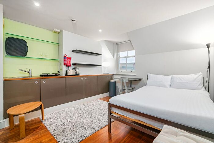 Studio To Rent In St. Charles Square, London, W10