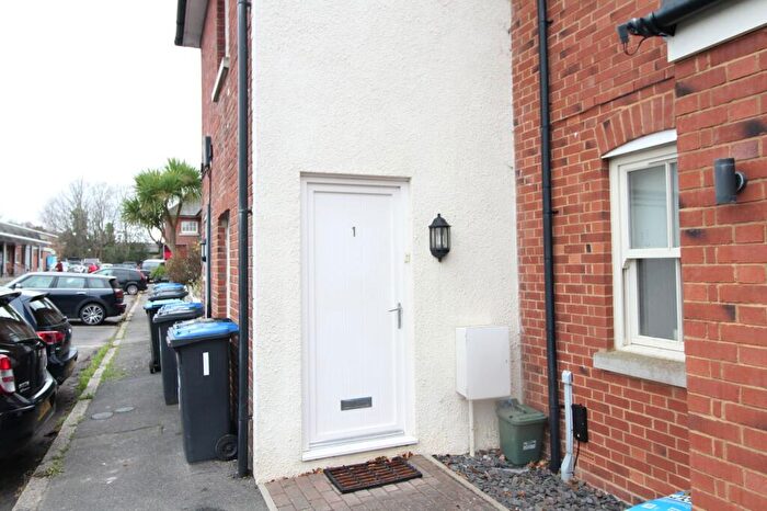 1 Bedroom Flat To Rent In Station Approach West, Station Cottages Station Approach West, BN6