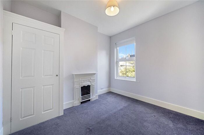 3 Bedroom Terraced House For Sale In Rainville Road, London, W6