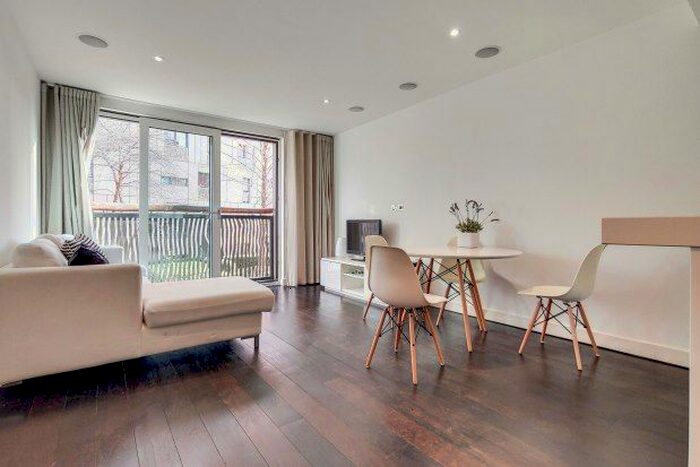 2 Bedroom Flat To Rent In Gatliff Road, Grosvenor Waterside, SW1W