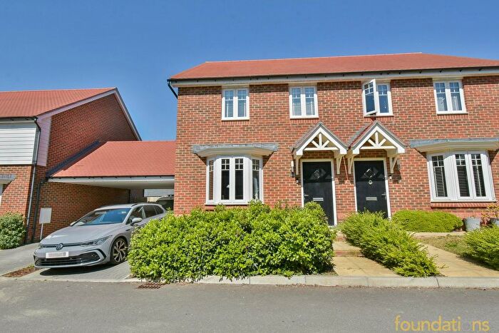 3 Bedroom Semi-detached House For Sale In Gracelands Drive, Bexhill-On-Sea, TN39