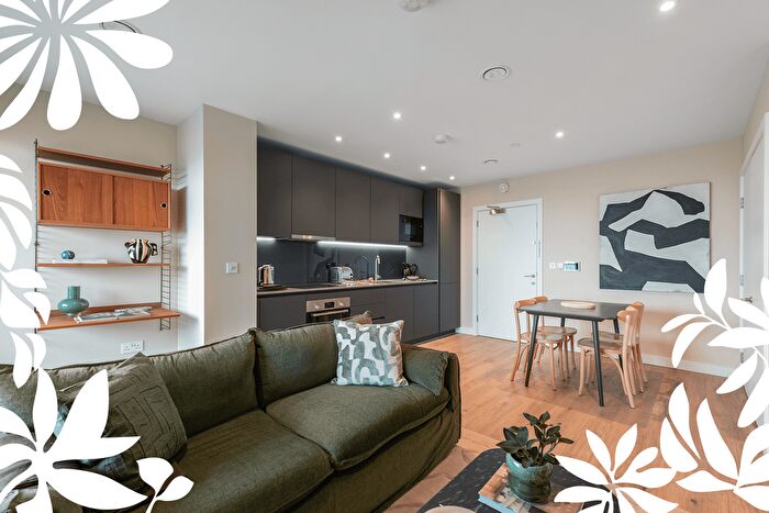 1 Bedroom Flat To Rent In Riverstone Heights, Reed Avenue, London, E3