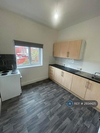 1 Bedroom Flat To Rent In Oakdene Street, Manchester, M9
