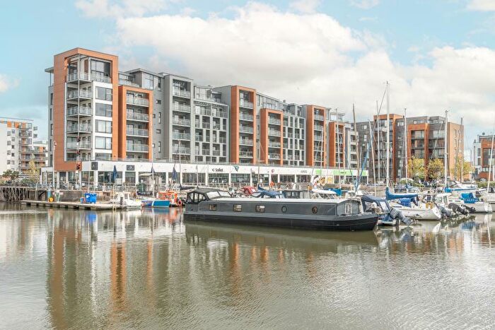 2 Bedroom Apartment To Rent In Newfoundland Way - Portishead Marina, BS20