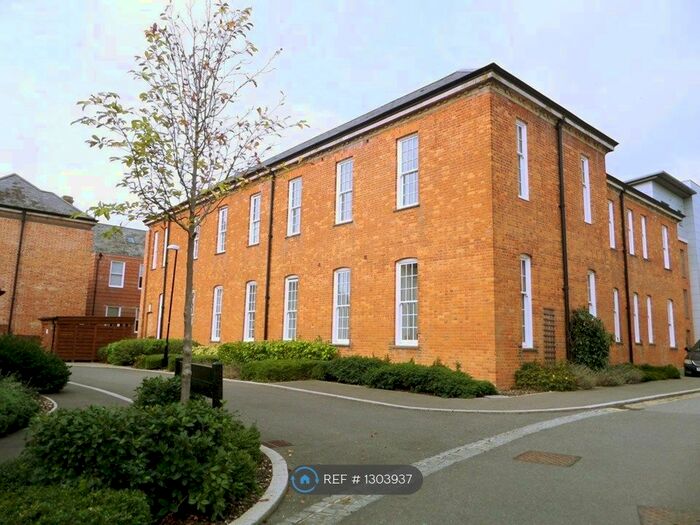 2 Bedroom Flat To Rent In Longley Road, Chichester PO19