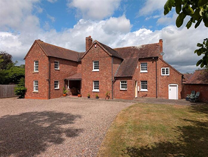5 Bedroom Detached House For Sale In Gloucester Road, Upton-Upon-Severn, Worcester, WR8