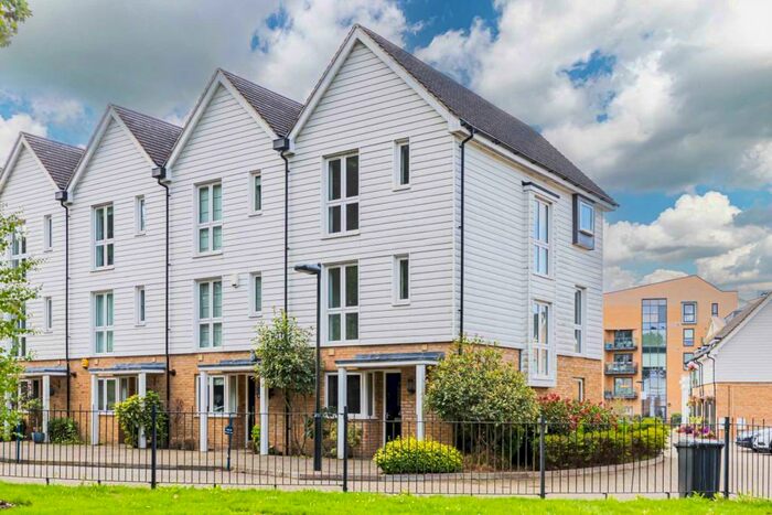 4 Bedroom Town House To Rent In Nash Mills Wharf, HP3