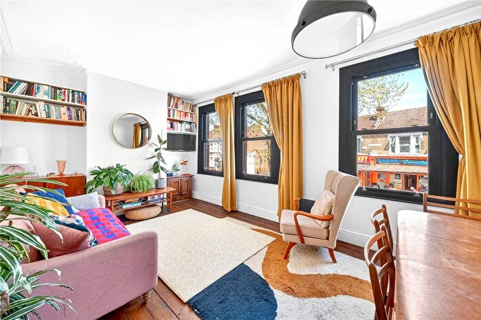 2 Bedroom Flat For Sale In Markhouse Road, Walthamstow, London, E17