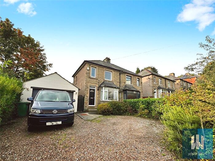 2 Bedroom Semi-Detached House For Sale In Nabcroft Lane, Crosland Moor, Huddersfield, HD4