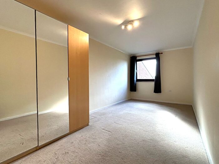 2 Bedroom Flat To Rent In Badgers Bank Road, Sutton Coldfield, West Midlands, B74