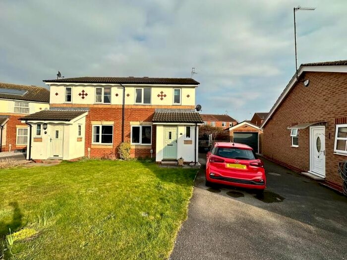 3 Bedroom Semi-Detached House To Rent In Bramble Hill, Beverley, HU17