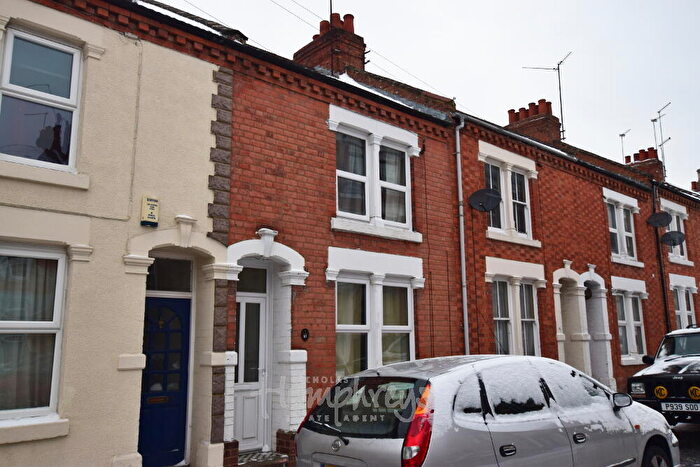 4 Bedroom Terraced House To Rent In Artizan Road, Abington, Northampton, NN1