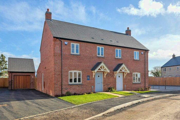 3 Bedroom Semi-Detached House For Sale In West Brook Fields, Yardley Hastings, Northamptonshire, NN7