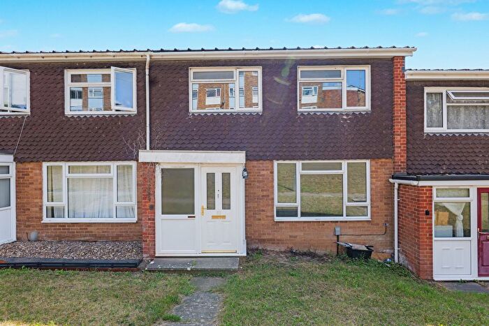 2 Bedroom Terraced House For Sale In Glyndebourne Close, Salisbury, SP2