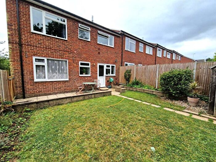 2 Bedroom Maisonette To Rent In Gauldie Way, Standon, SG11