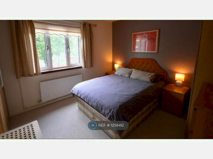 1 Bedroom Flat To Rent In Station Road, Glasgow G62