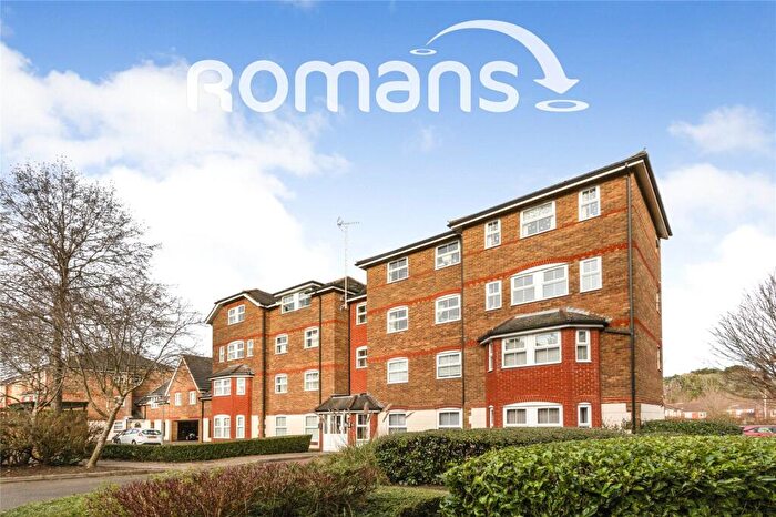 2 Bedroom Flat To Rent In Wingate Court, Aldershot, Hampshire, GU11