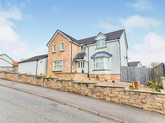 5 Bedroom Detached House To Rent In Lochty Road, KY5