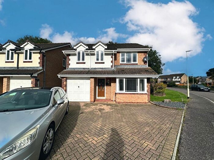 4 Bedroom Property To Rent In Victoria Close, Willand, Cullompton, EX15