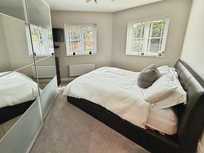 3 Bedroom End Of Terrace House For Sale In Owen Drive, Plymouth, PL7