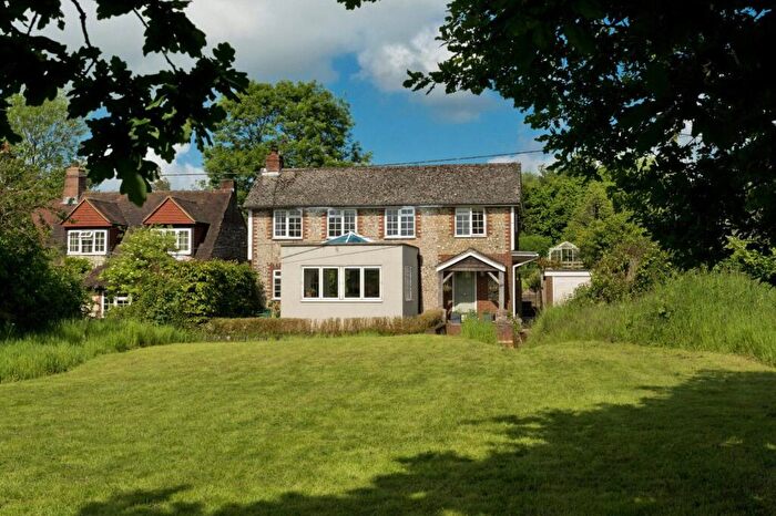 4 Bedroom Detached House For Sale In Wylds Lane, Weston, Petersfield, Hampshire, GU32