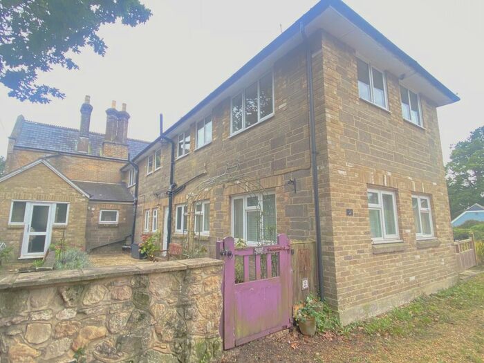 2 Bedroom Maisonette To Rent In Wellwood Glade, Binstead, Ryde, PO33