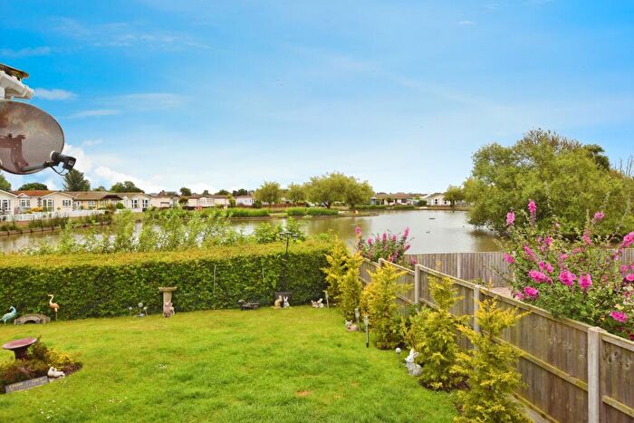 2 Bedroom Park Home For Sale In Beacon Park Home Village, Skegness, PE25